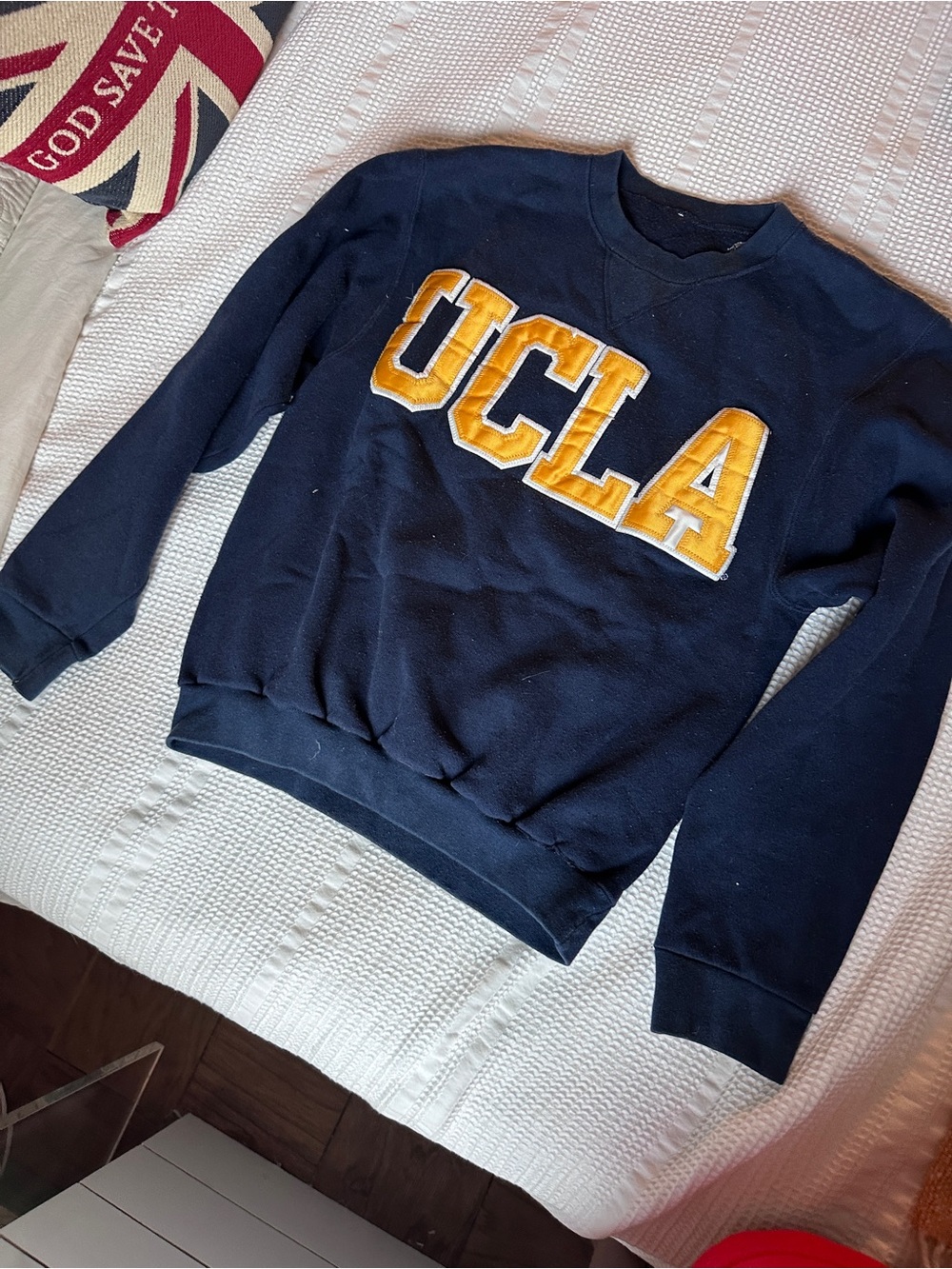 vintage UCLA sweatshirt sz S